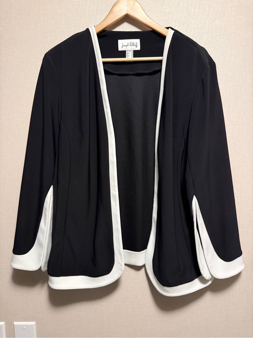 Joseph Ribkoff Black & Silver Geometric Textured Jacket | Size 16 |